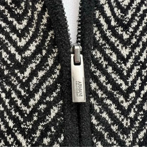 Armani Collezioni long sleeveless zip-up herringbone ombré cardigan. - Picture 3 of 10
